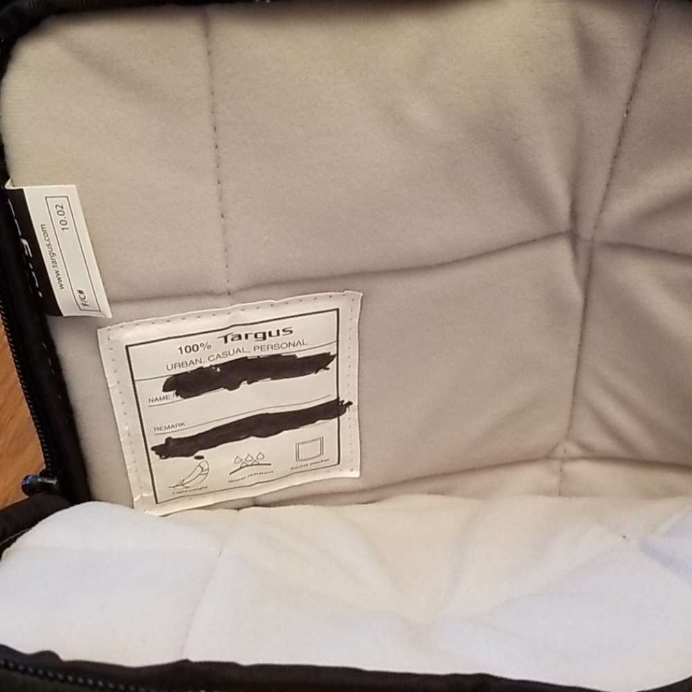 Targus Quilted Computer Notebook Small Tote! - image 6